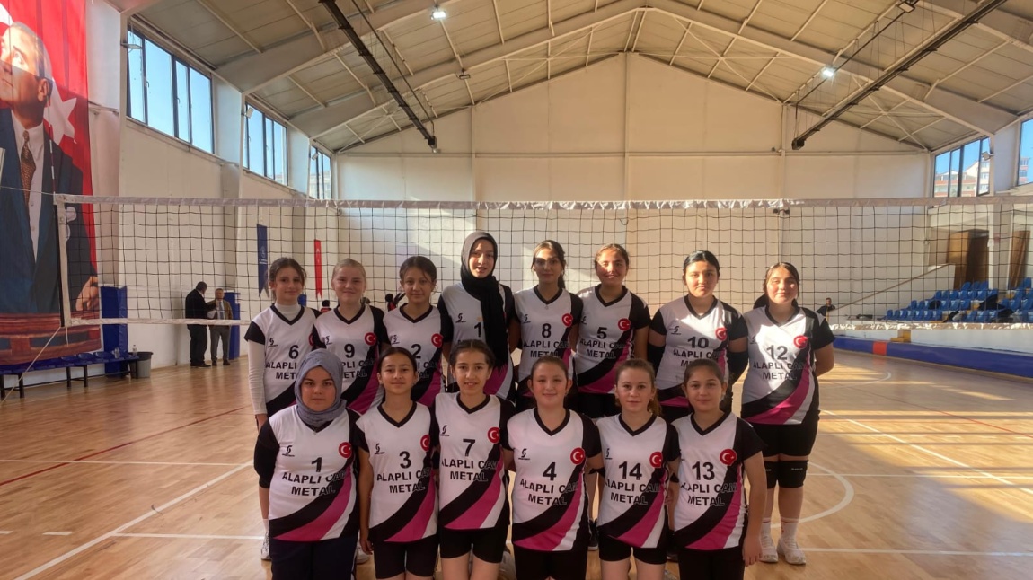 Yıldız Kız Voleybol Takımımız Yarı Finalde 